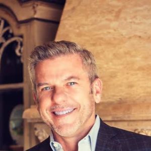 Meet your Posher, Adrian